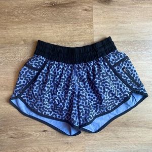 Lululemon tracker shorts